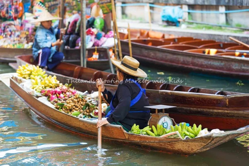 Thailands-Floating-Markets-with-Kids-1-2 Exploring Thailand’s Floating Markets with Kids